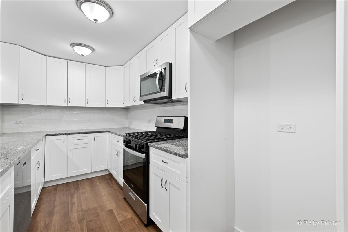 544 Hainesville Road, Unit 1 Round Lake Park, IL 60073 - Photo 9 of 24 Gallery Image 9