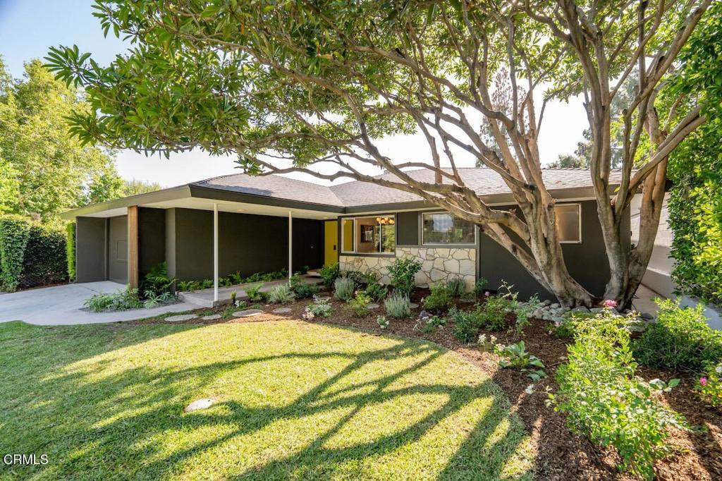 1535 Meadowbrook Road Altadena, CA 91001 - Photo 2 of 35 NIK07875