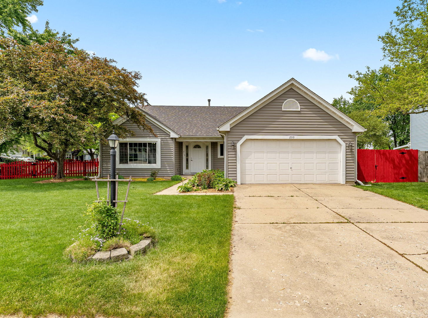 200 Fernwood Road Montgomery, IL 60538 - Photo 1 of 32