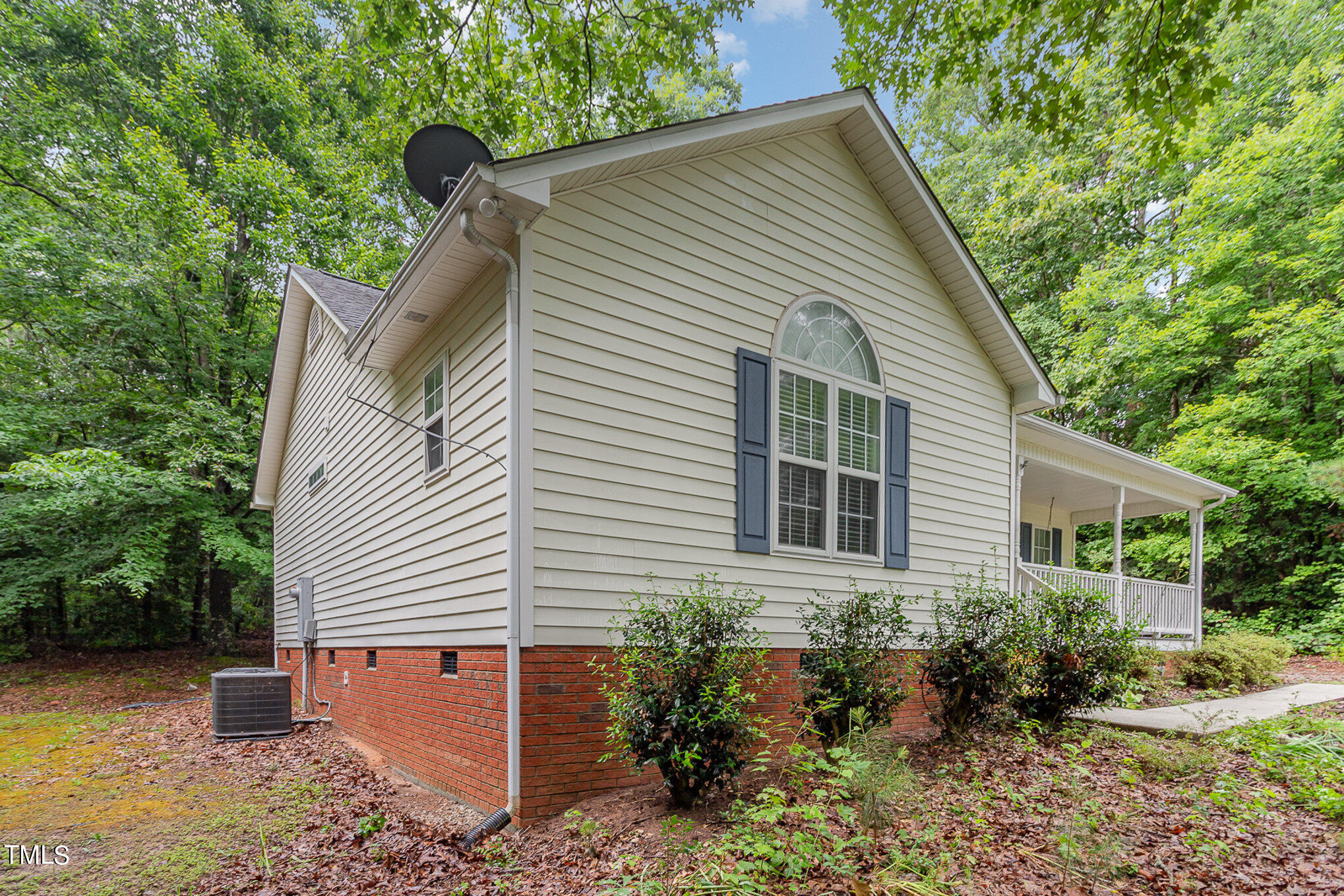 204 Beaver Ridge Way Benson, NC 27504 - Photo 5 of 27 007_img_0009-edit