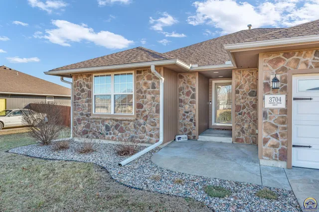 $314,900 | 3704 Northwest Cherry Creek Drive, Topeka, KS 66618