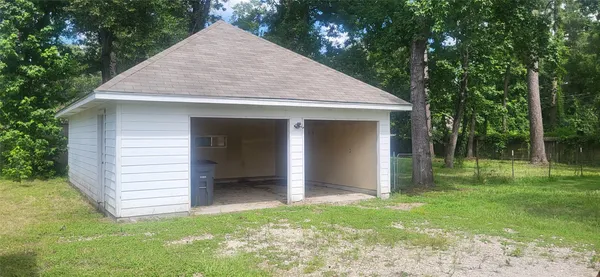 $189,900 | 16711 Lake Circle, Conroe, TX 77302