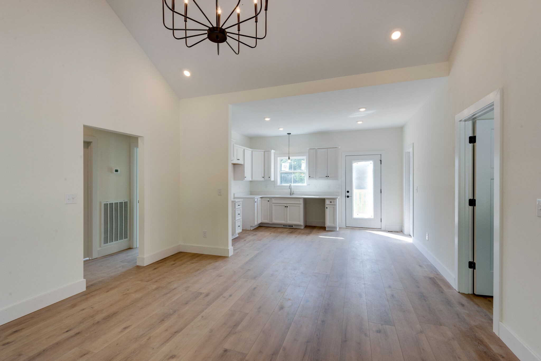122 Long Road Charlotte, TN 37036 - Photo 7 of 30 Gallery Image 7