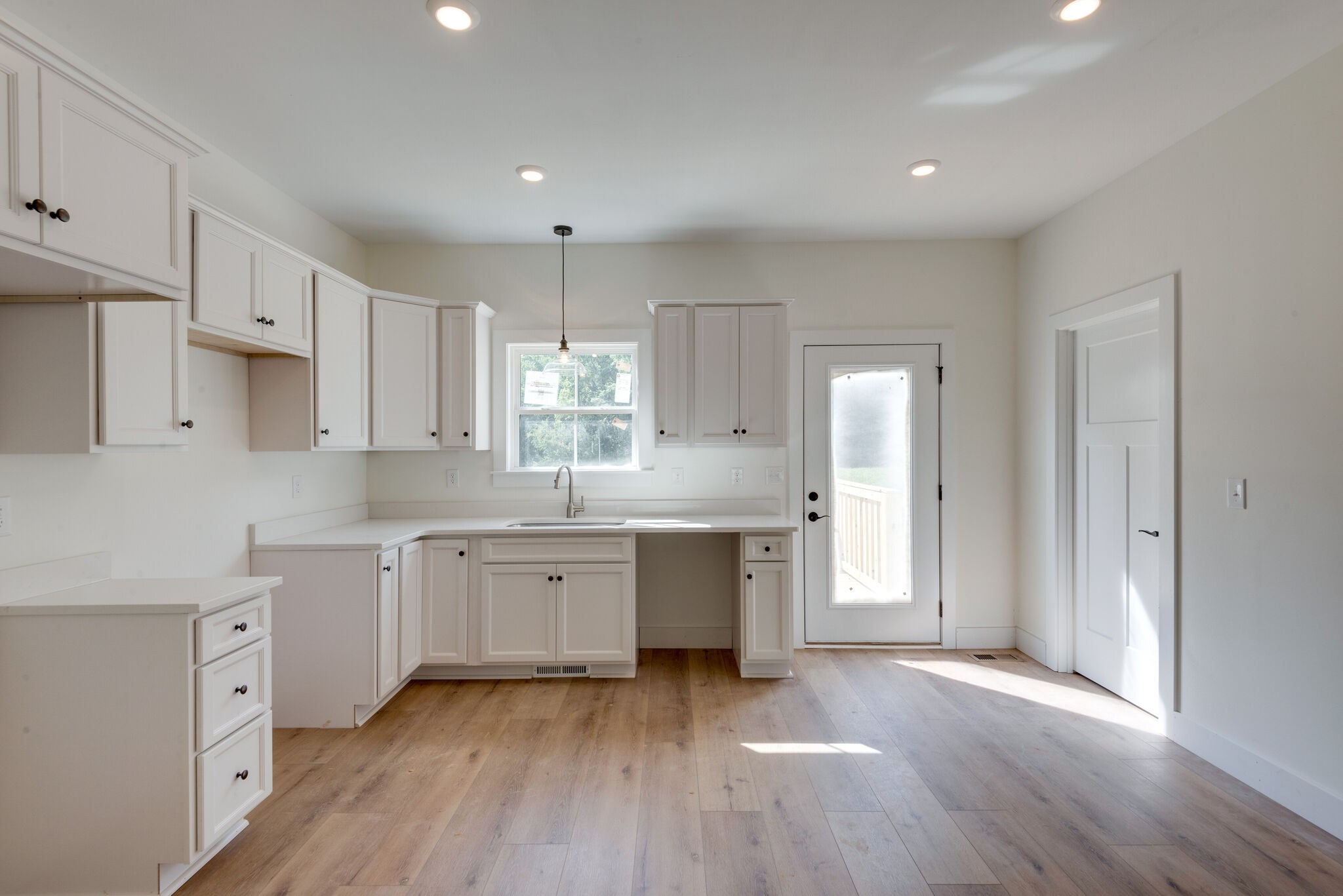 122 Long Road Charlotte, TN 37036 - Photo 10 of 30 Gallery Image 10