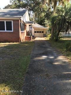 2625 Merwyn Road Jacksonville, FL 32207 - Photo 2 of 13 Driveway