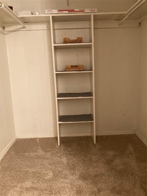 18240 Midway Road, Unit 905 Dallas, TX 75287 - Photo 11 of 15 Walk-in closet