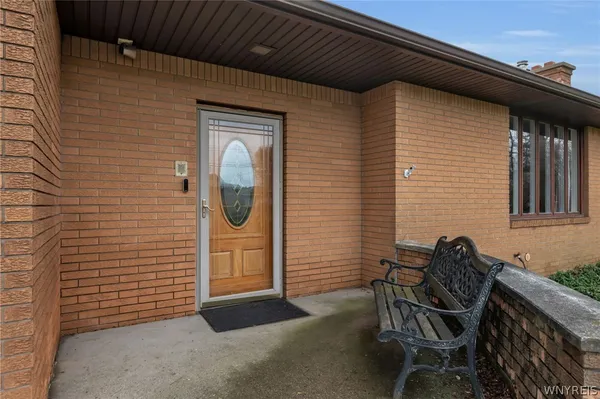 $315,000 | 21 Barlow Avenue, Lackawanna, NY 14218