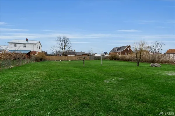 $315,000 | 21 Barlow Avenue, Lackawanna, NY 14218