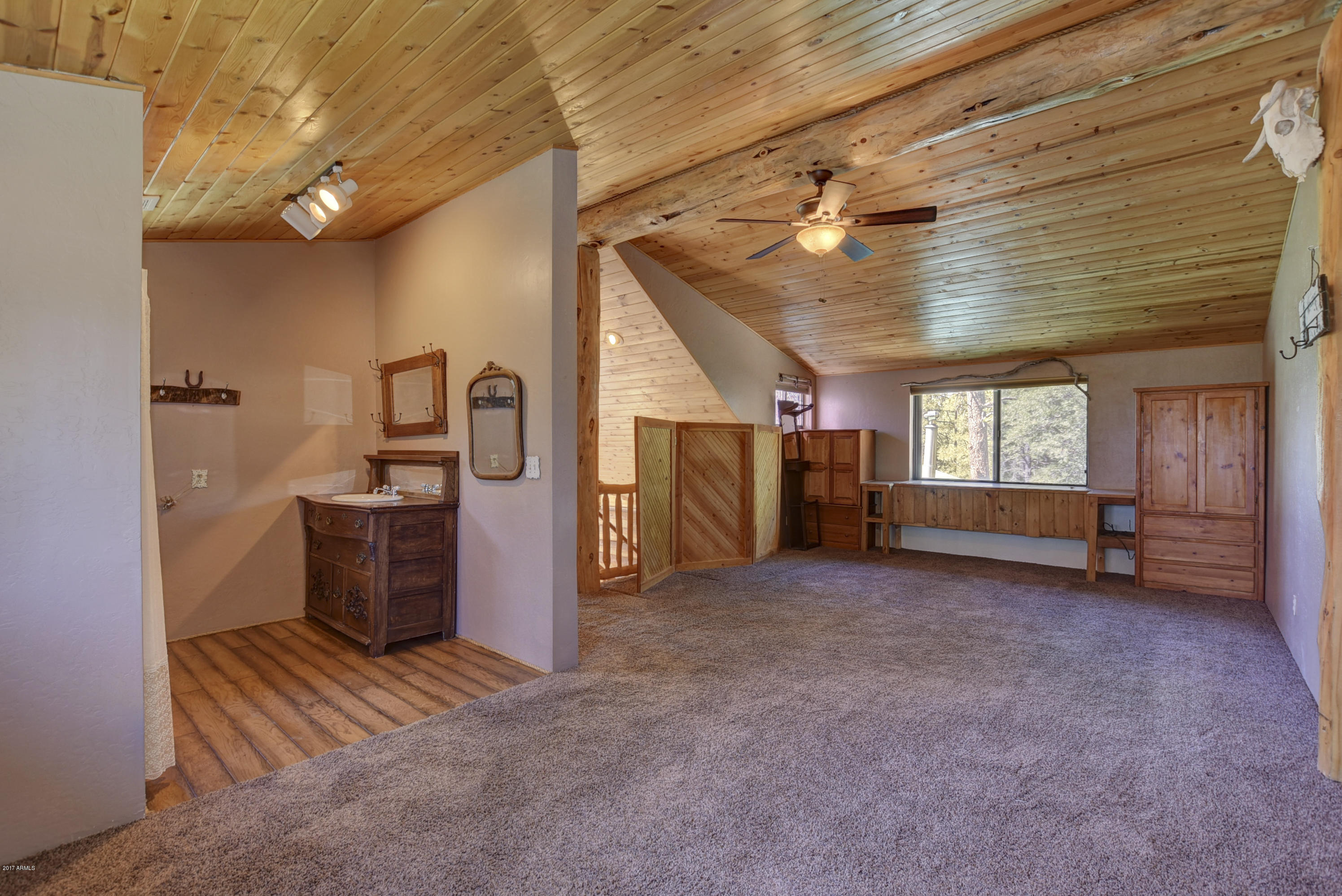 4886 South Juniper Loop Road Prescott, AZ 86303 - Photo 22 of 33 Master Bedroom 1