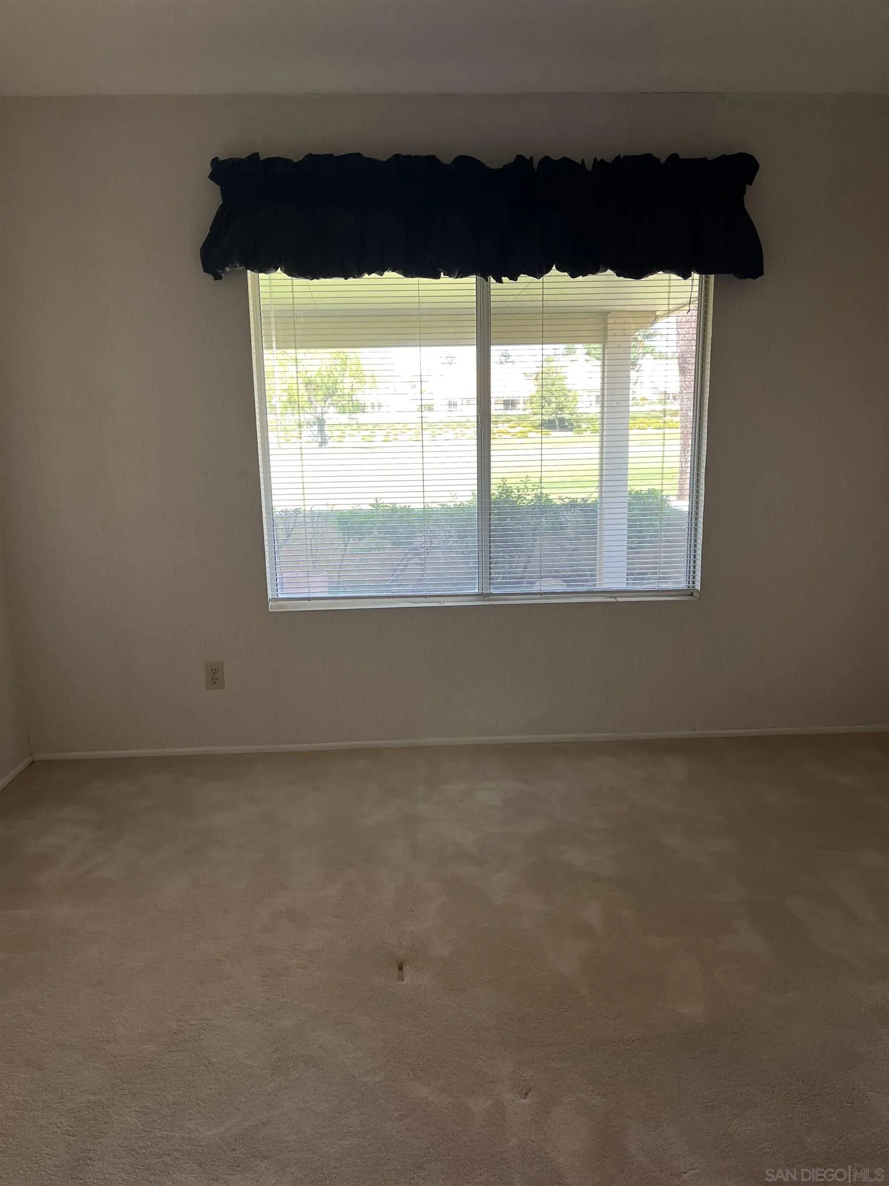 857 Pauma Valley Road Banning, CA 92220 - Photo 7 of 20 an empty room with a window