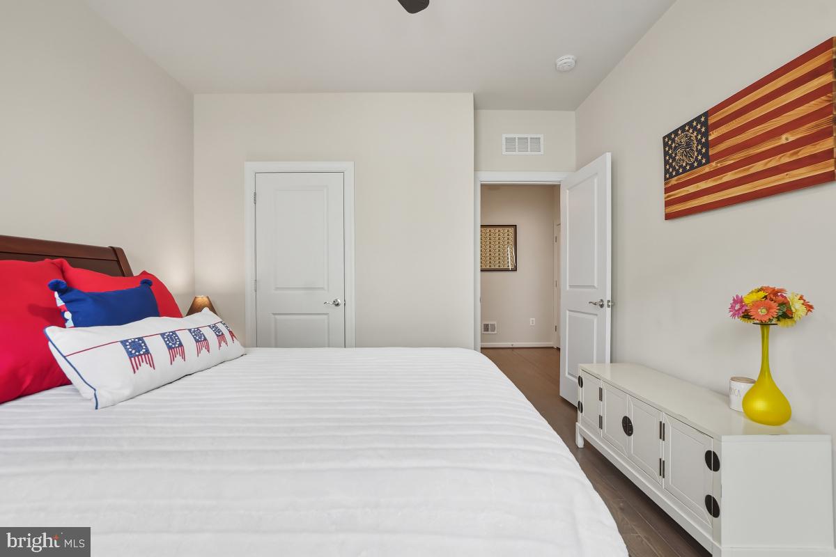 23517 Public House Road, Unit 101 Clarksburg, MD 20871 - Photo 20 of 26