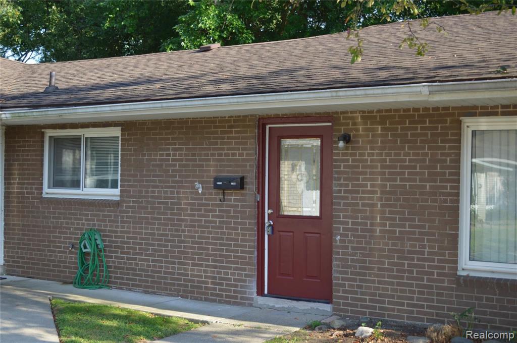 308 North Rochester Road, Unit 14 Clawson, MI 48017 - Photo 1 of 14