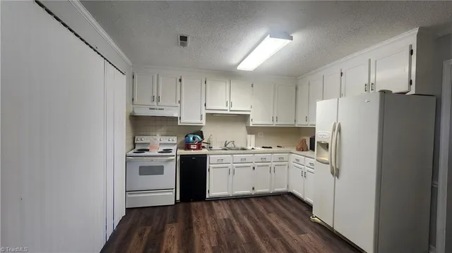 $115,000 | 400 Vista Circle, Unit B, Winston-Salem, NC 27106