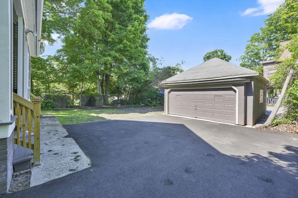 288 St James Avenue Springfield, MA 01109 - Photo 41 of 41