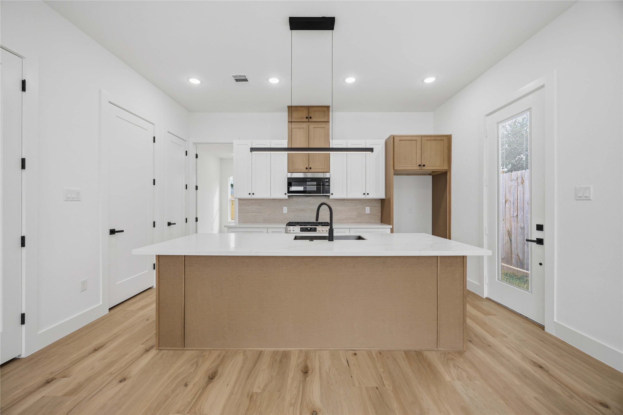 9019 Comal Street, Unit A Houston, TX 77051 - Photo 8 of 28