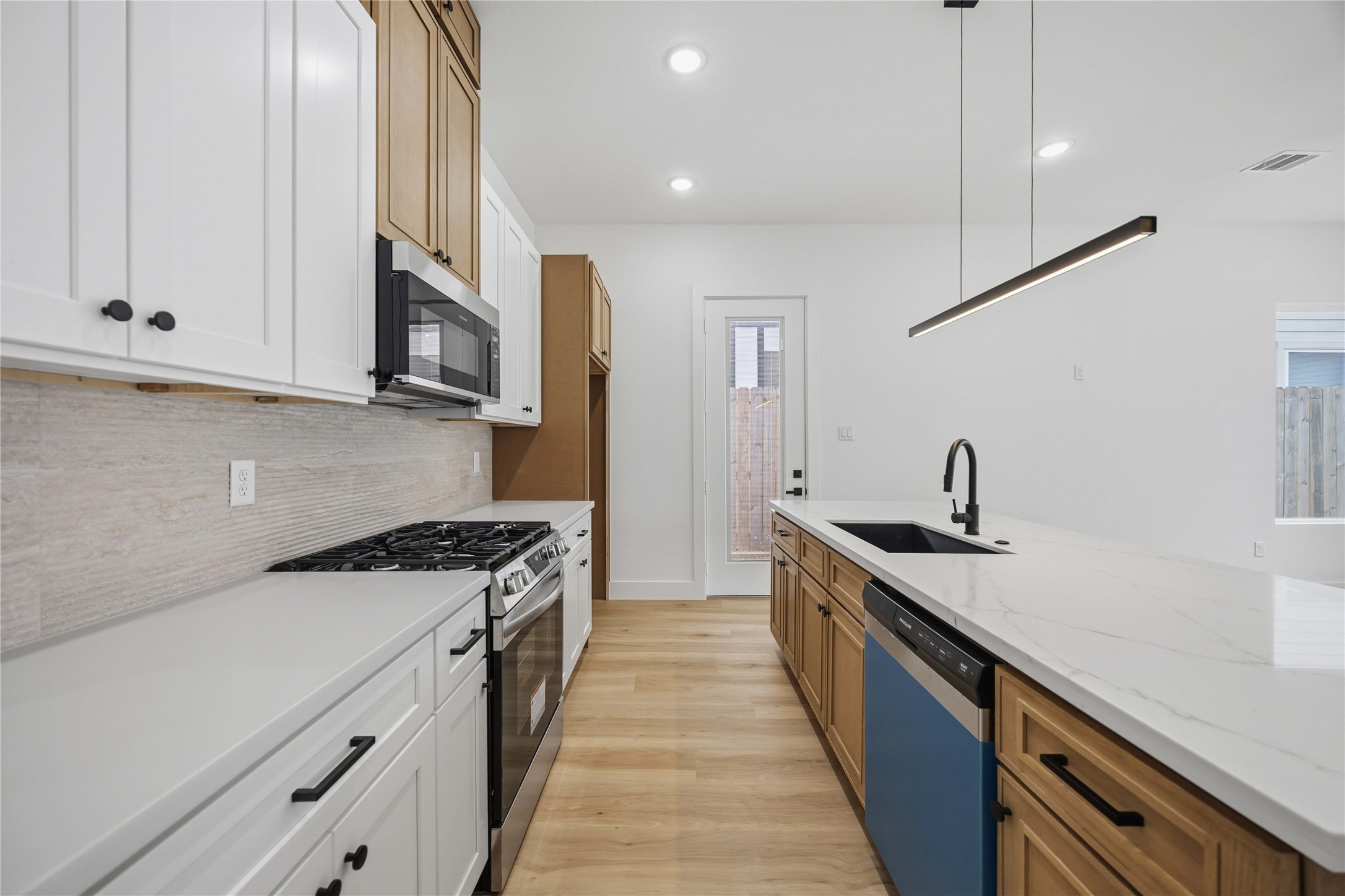 9019 Comal Street, Unit A Houston, TX 77051 - Photo 10 of 28