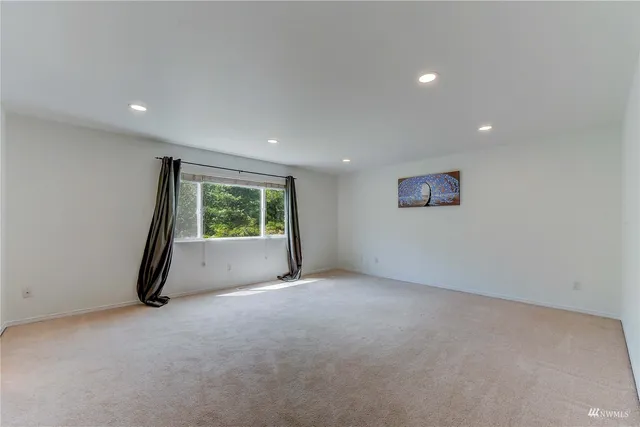 $4,250 | 7027 Autumn Avenue Southeast, Snoqualmie, WA 98065