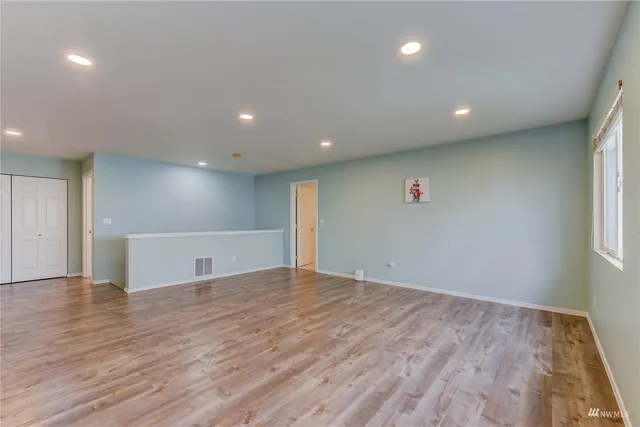 $4,250 | 7027 Autumn Avenue Southeast, Snoqualmie, WA 98065