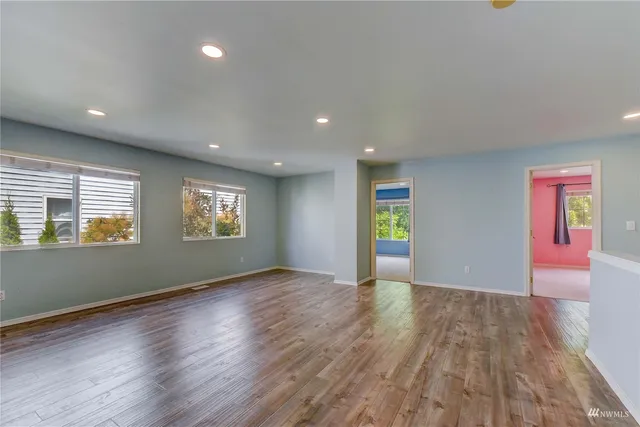 $4,250 | 7027 Autumn Avenue Southeast, Snoqualmie, WA 98065