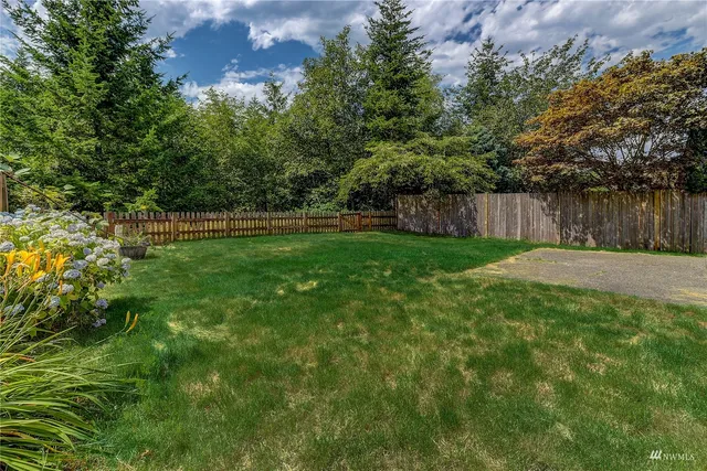 $4,250 | 7027 Autumn Avenue Southeast, Snoqualmie, WA 98065