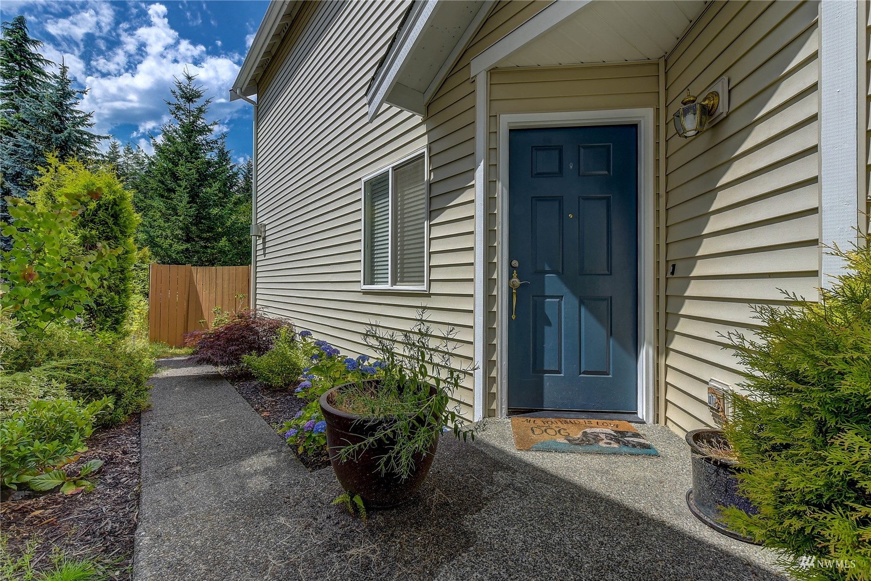 7027 Autumn Avenue Southeast Snoqualmie, WA 98065 - Photo 3 of 26