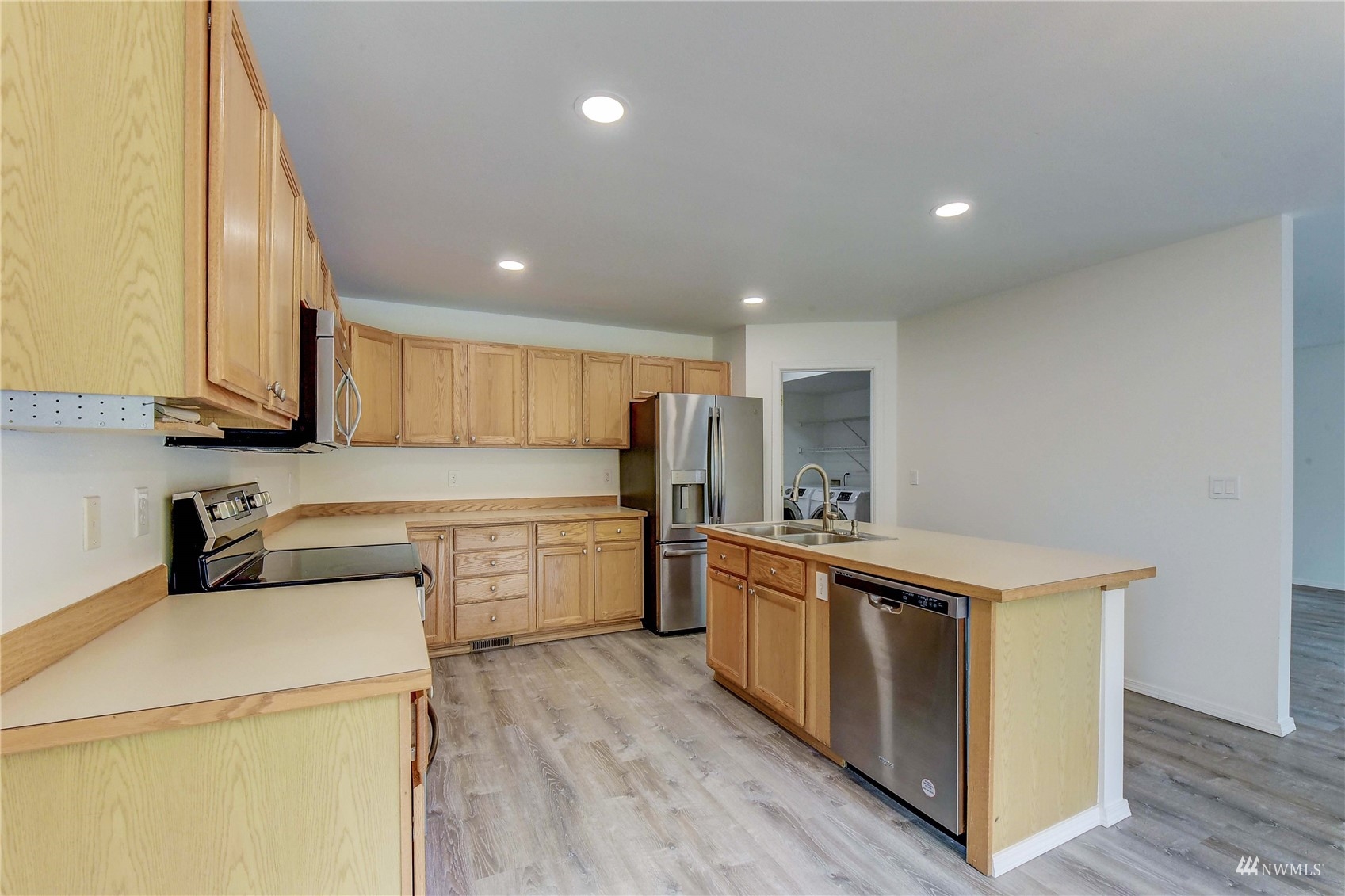 7027 Autumn Avenue Southeast Snoqualmie, WA 98065 - Photo 9 of 26