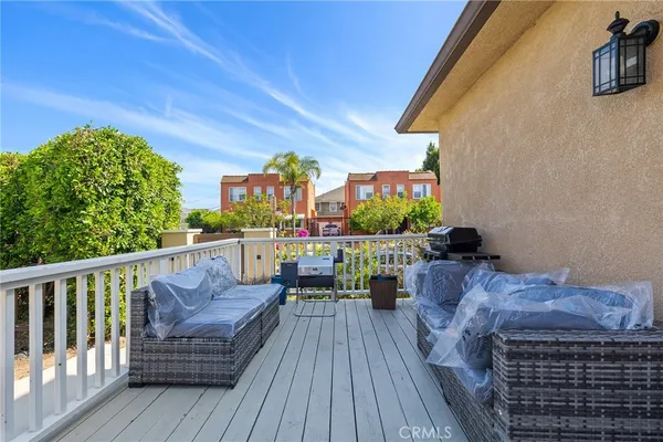 $6,795 | 2754 Kenwood Avenue, Los Angeles, CA 90007