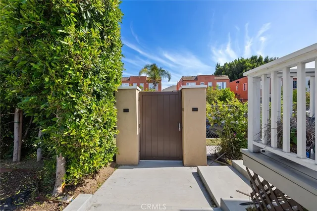 $6,795 | 2754 Kenwood Avenue, Los Angeles, CA 90007