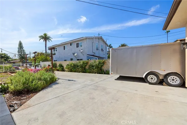 $6,795 | 2754 Kenwood Avenue, Los Angeles, CA 90007