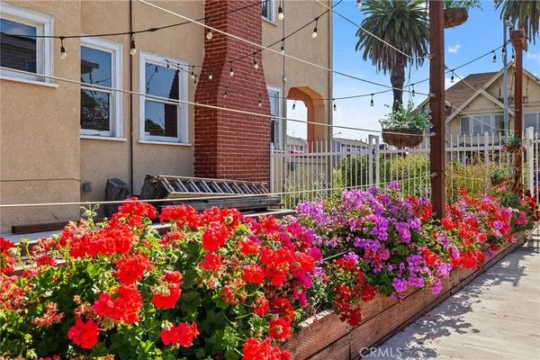 $6,795 | 2754 Kenwood Avenue, Los Angeles, CA 90007