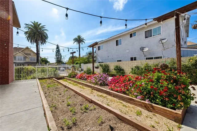 $6,795 | 2754 Kenwood Avenue, Los Angeles, CA 90007