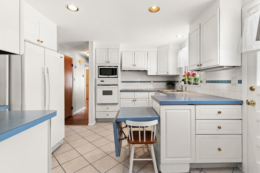 30 Sharon Road Hamilton, MA 01982 - Photo 12 of 25 Gallery Image 12