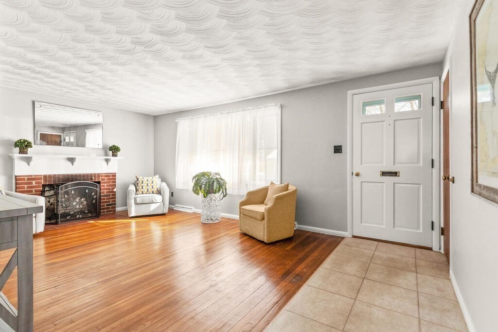 30 Sharon Road Hamilton, MA 01982 - Photo 6 of 25 Gallery Image 6