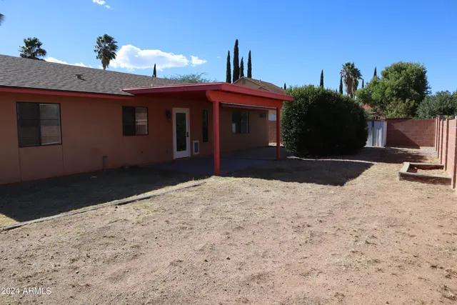 $1,700 | 2281 South Iris Drive, Sierra Vista, AZ 85635