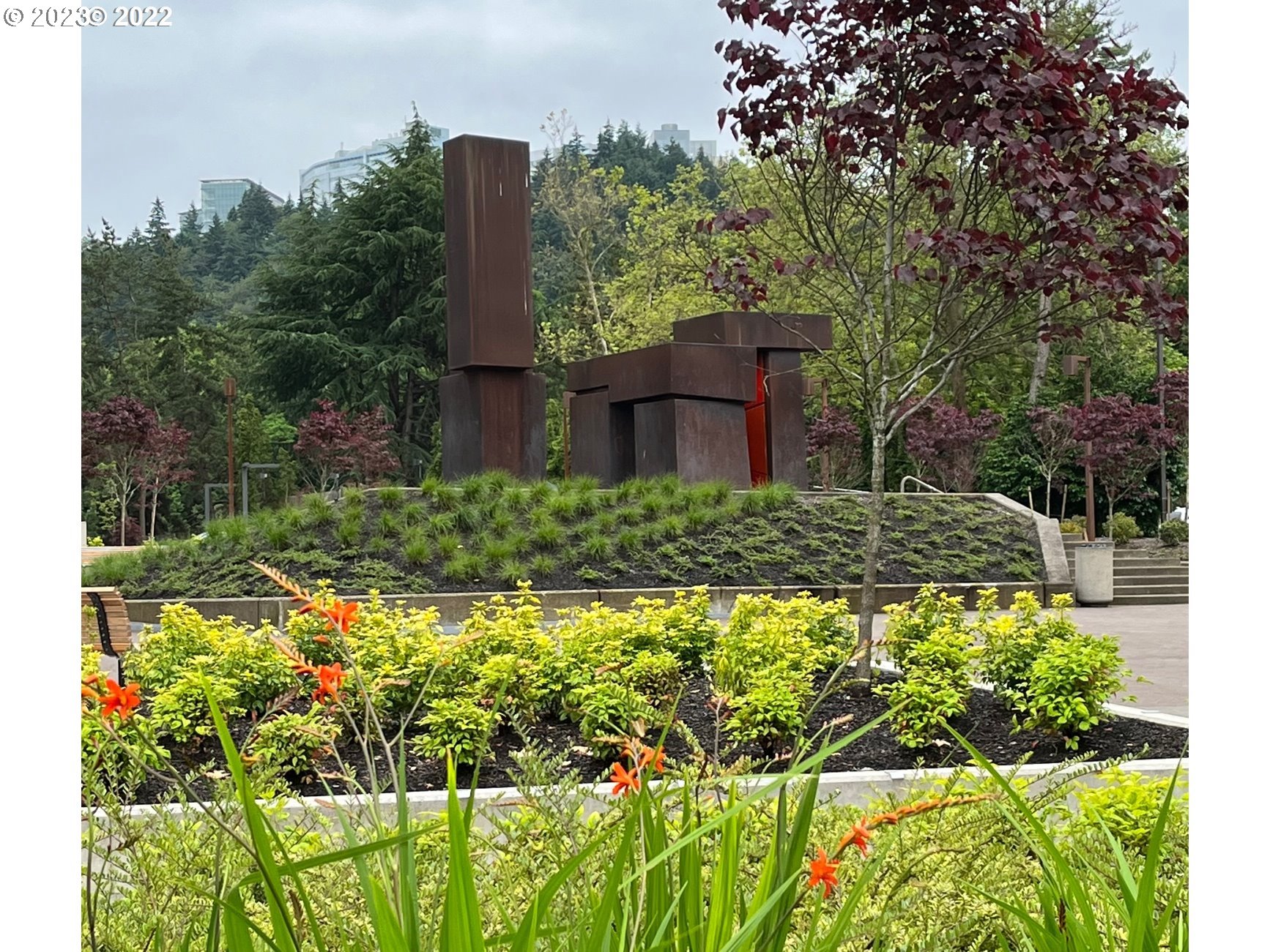2309 Southwest 1st Avenue, Unit 441 Portland, OR 97201 - Photo 30 of 39 a view of a garden with a fountain