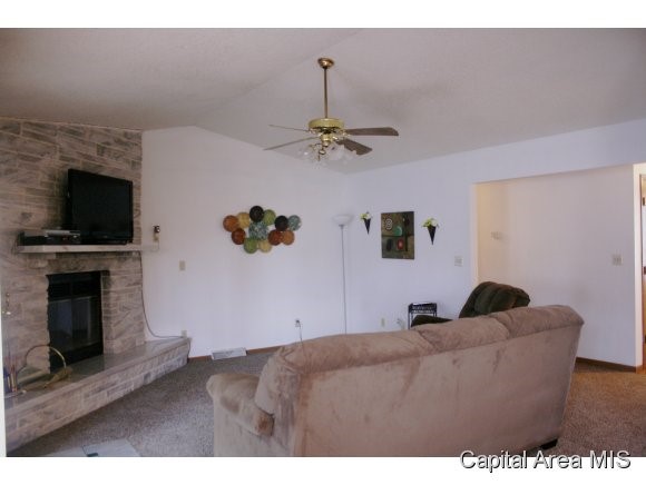 5200 Buford Street Springfield, IL 62703 - Photo 5 of 9