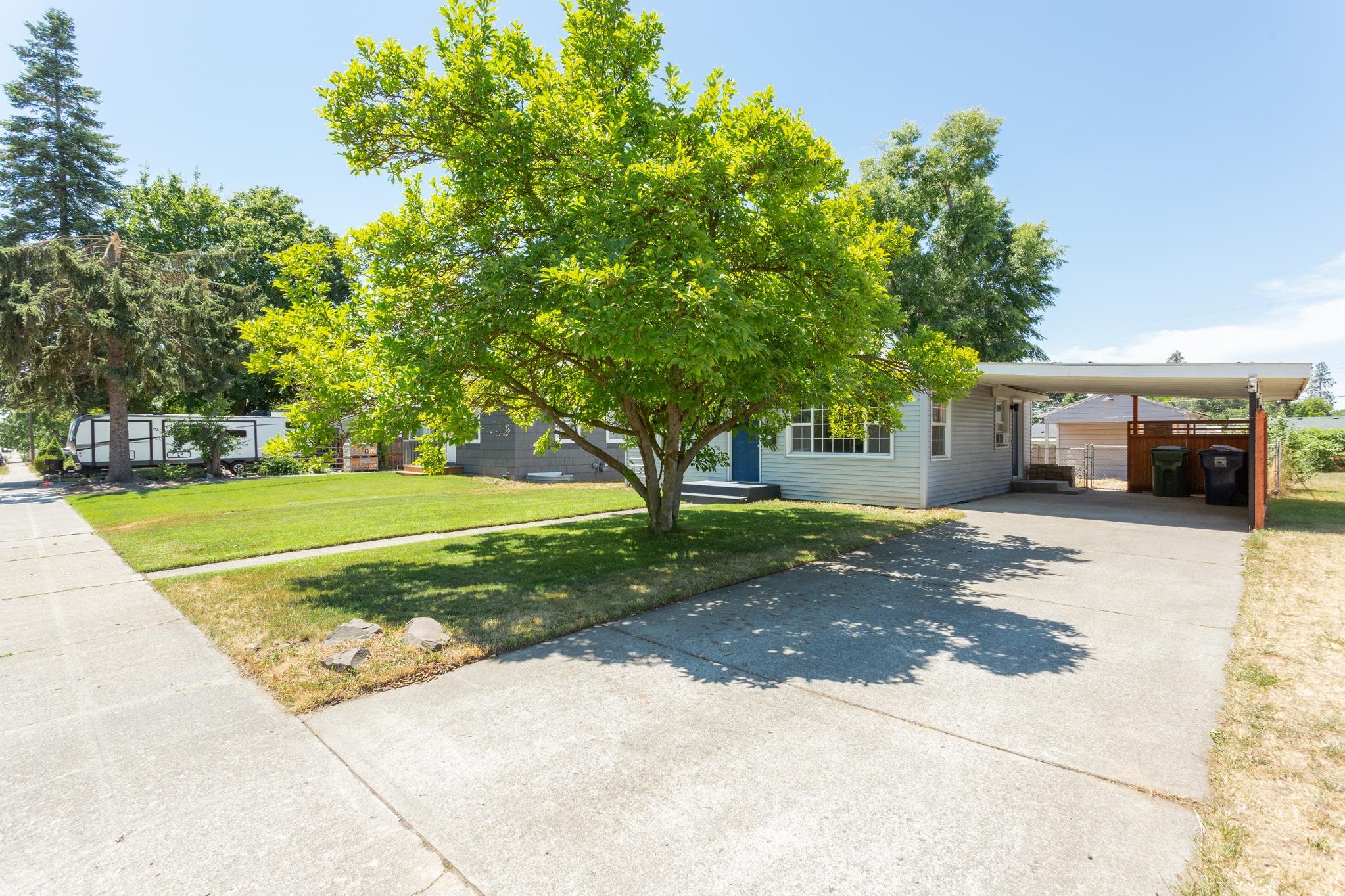 5709 North Cochran Street Spokane, WA 99205 - Photo 3 of 20