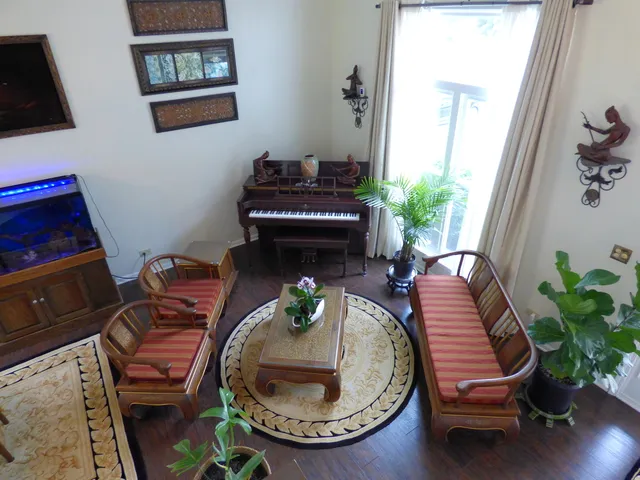 $424,900 | 432 Thunder Ridge, Lake In The Hills, IL 60156