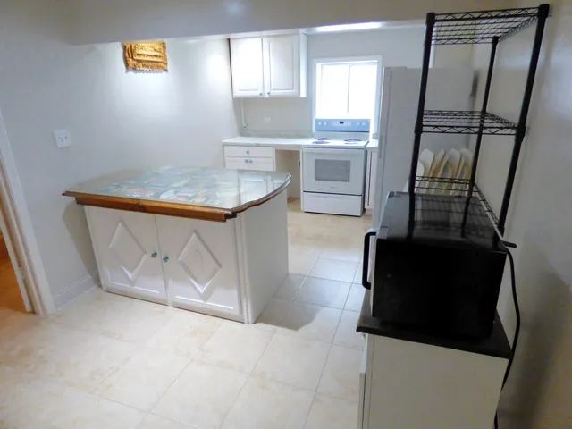 $424,900 | 432 Thunder Ridge, Lake In The Hills, IL 60156