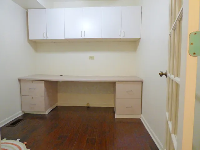 $424,900 | 432 Thunder Ridge, Lake In The Hills, IL 60156