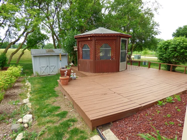 $424,900 | 432 Thunder Ridge, Lake In The Hills, IL 60156