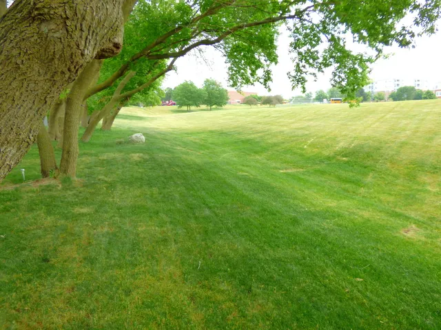 $424,900 | 432 Thunder Ridge, Lake In The Hills, IL 60156