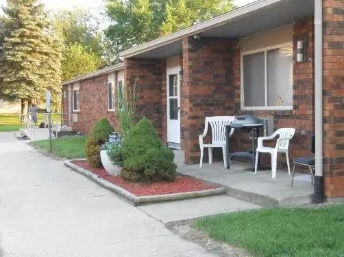 $572 | 1037 South Main Street, Kenton, OH 43326