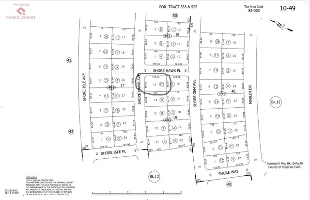 a picture of a bench in front of a wall