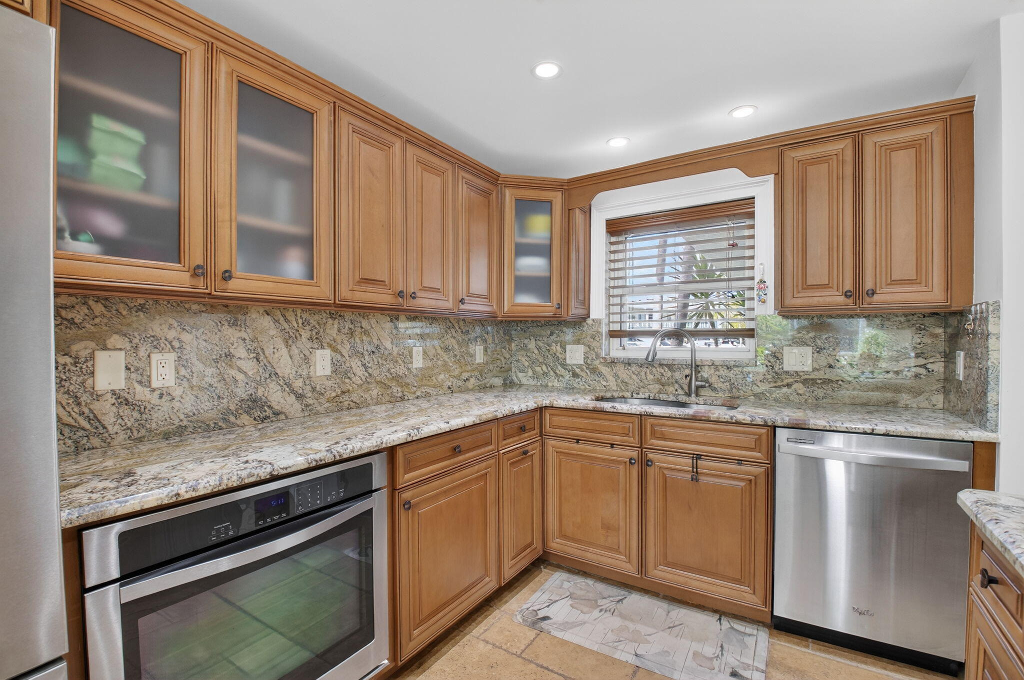 711 Northeast Harbour Terrace, Unit 3120 Boca Raton, FL 33431 - Photo 5 of 45 Kitchen