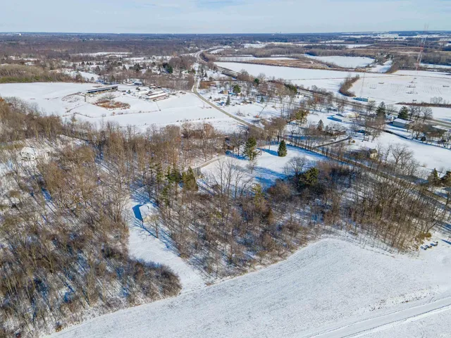 $599,900 | 11480 North Roanoke Road, Roanoke, IN 46783