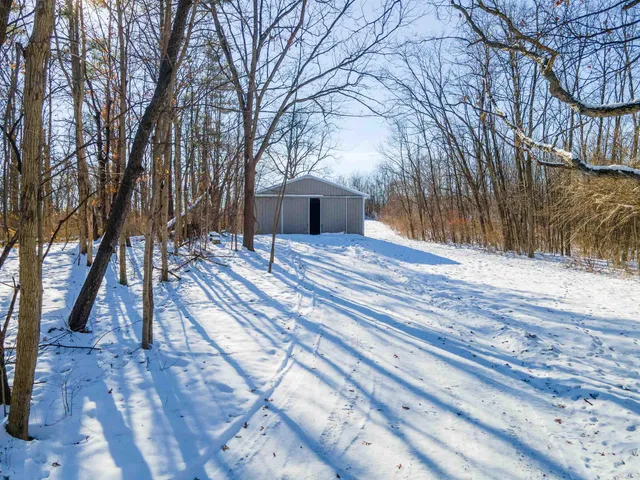 $599,900 | 11480 North Roanoke Road, Roanoke, IN 46783