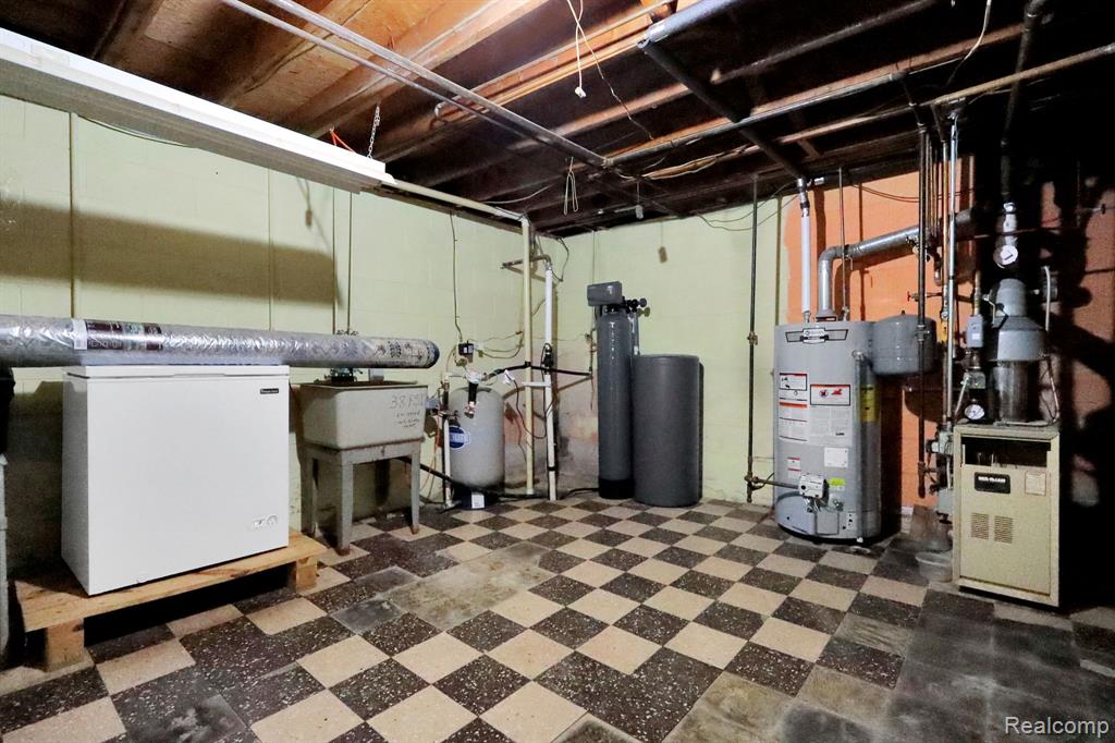 6245 Coldwater Road Flushing, MI 48433 - Photo 24 of 31