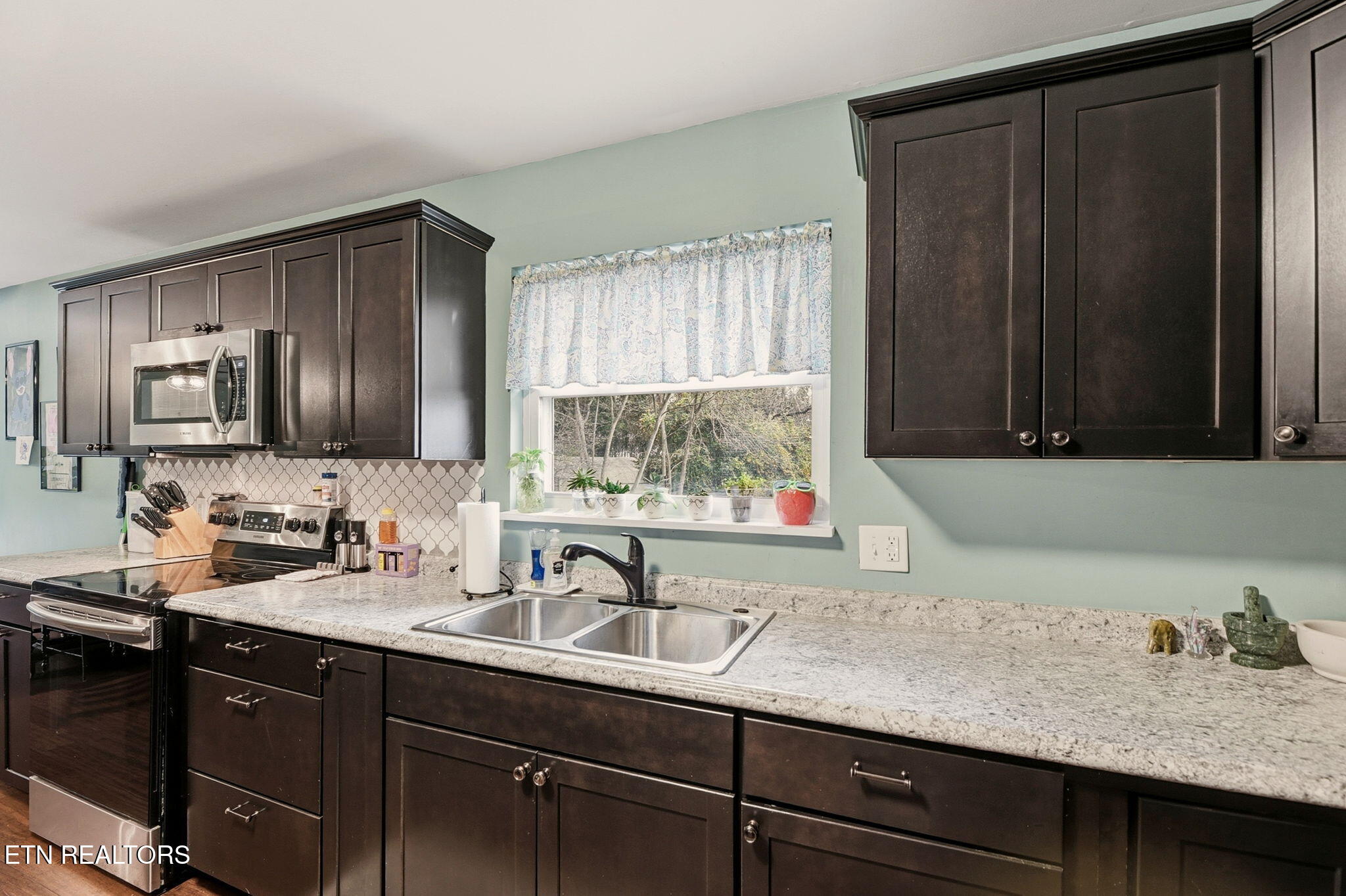 2322 Alice Bell Road Knoxville, TN 37914 - Photo 13 of 32 13-web-or-mls-DSC_0726