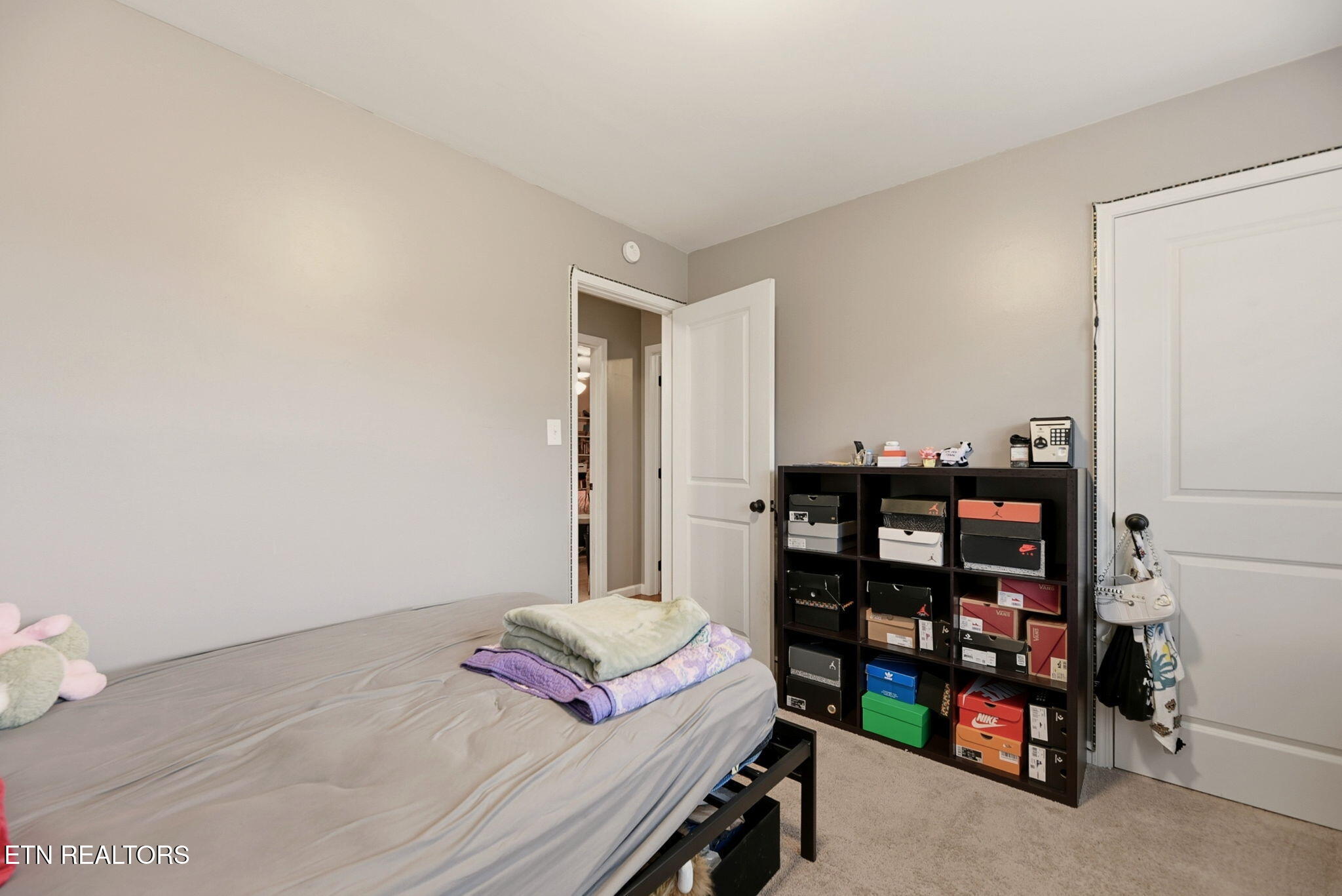 2322 Alice Bell Road Knoxville, TN 37914 - Photo 19 of 32 19-web-or-mls-DSC_0747